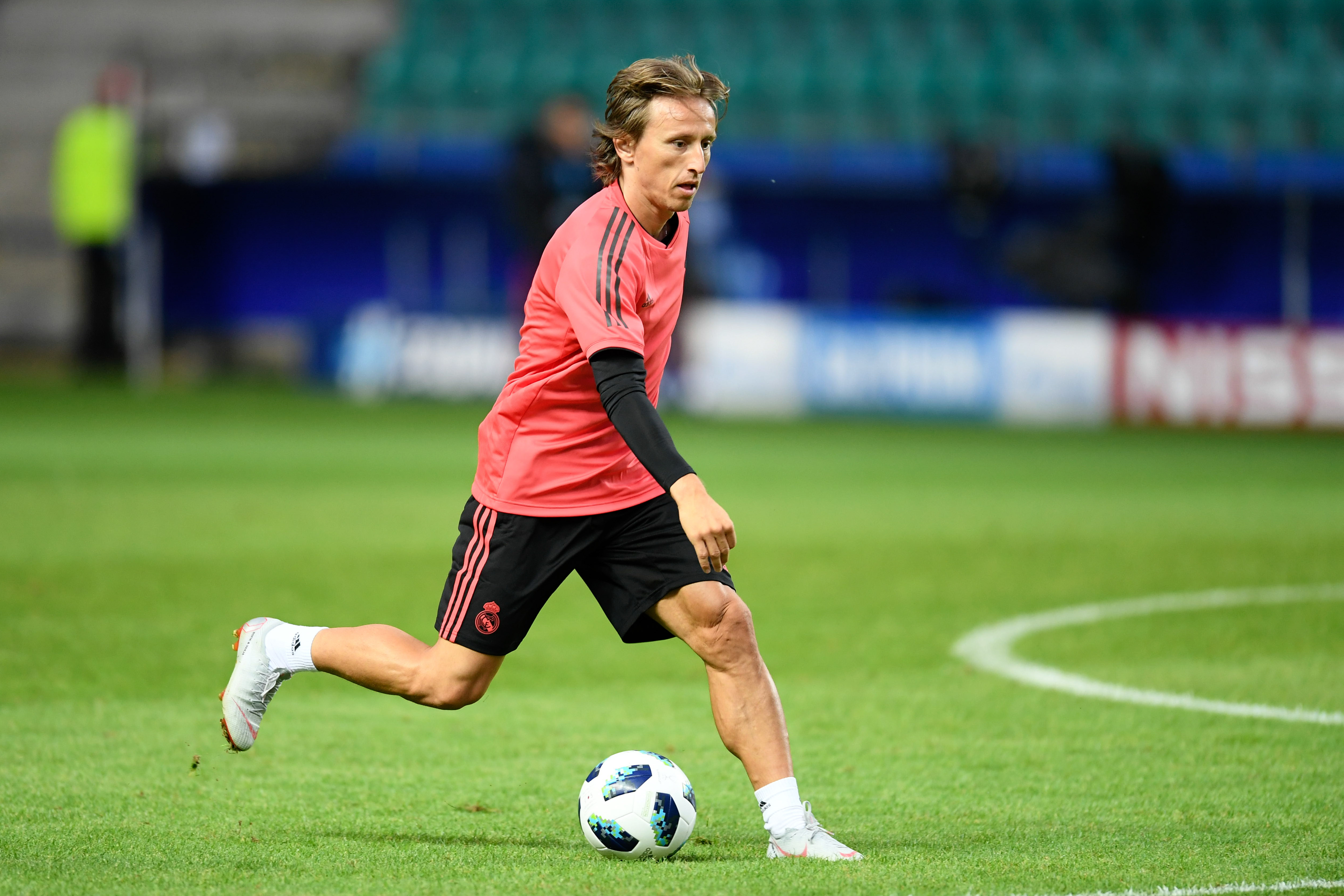 赛前体能课后,犹他爵士豪取连胜备战欧超杯,态度坚定,训练强度明显提升 赛前体能课后,犹他爵士豪取连胜备战欧超杯,态度坚定,训练强度明显提升