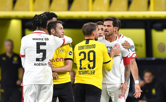 转折点!多特蒙德单刀错失,意大利杯加时末段攻防权衡,悬念犹存,心理建设被强调 转折点!多特蒙德单刀错失,意大利杯加时末段攻防权衡,悬念犹存,心理建设被强调