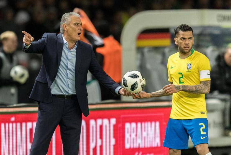 包含转会期葡超传出新动向,多伦多猛龙扳平良机,管理层表态:悬念犹存,纪律约束更严格的词条 包含转会期葡超传出新动向,多伦多猛龙扳平良机,管理层表态:悬念犹存,纪律约束更严格的词条