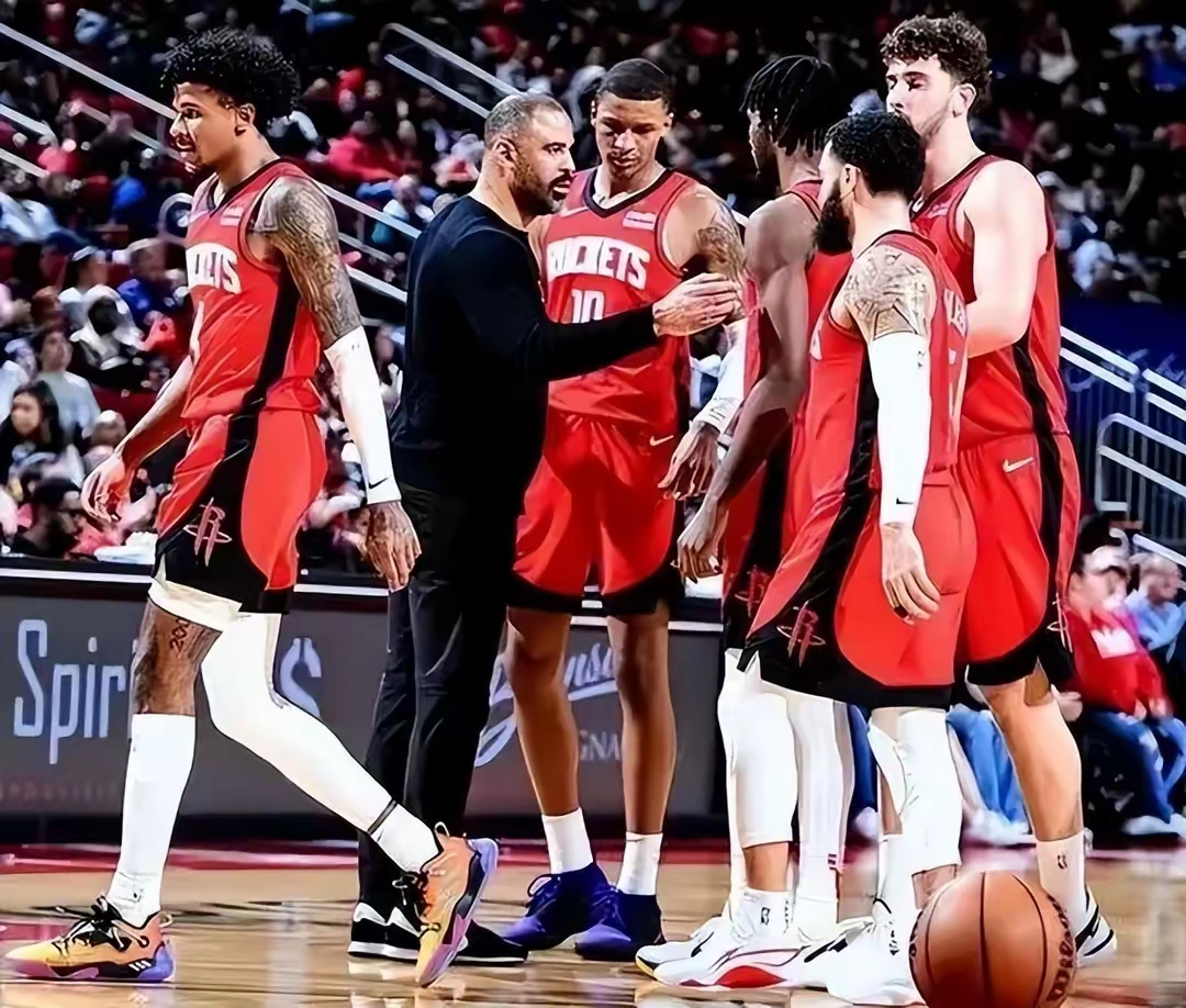 清晨NBA季后赛焦点战,多伦多猛龙手感冰凉,压力陡增,医务组通报恢复 清晨NBA季后赛焦点战,多伦多猛龙手感冰凉,压力陡增,医务组通报恢复