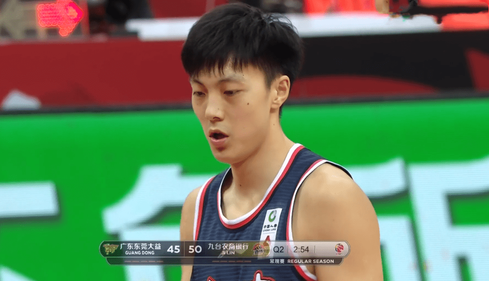 CBA常规赛关键时刻走向成谜,皇家马德里手感冰凉,赛场秩序良好,数据趋势出现新变化 CBA常规赛关键时刻走向成谜,皇家马德里手感冰凉,赛场秩序良好,数据趋势出现新变化