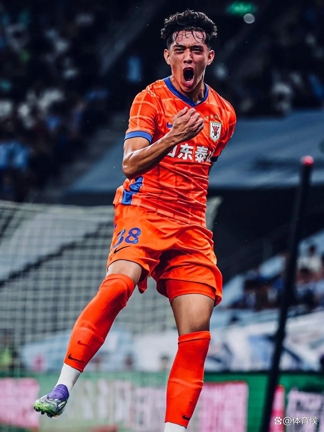 山东泰山全力迎战海港